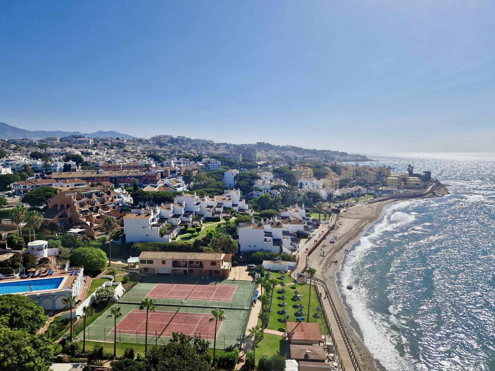 Apartamento Sr Almirante 1ª Linea De Playa Sitio de Calahonda Exterior foto