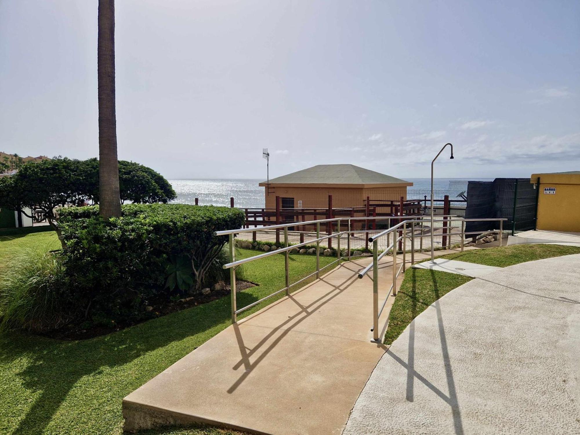 Apartamento Sr Almirante 1ª Linea De Playa Sitio de Calahonda Exterior foto