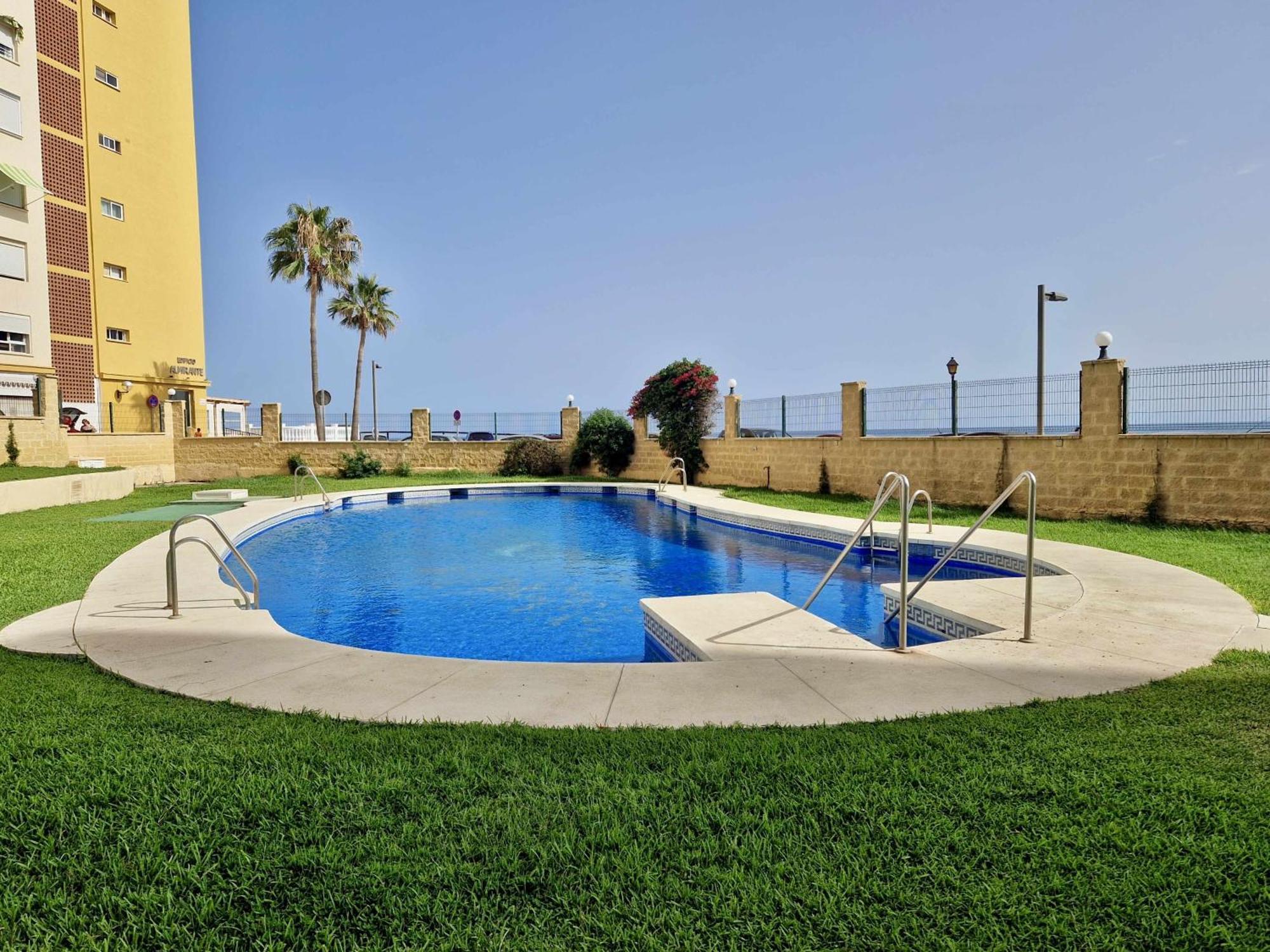 Apartamento Sr Almirante 1ª Linea De Playa Sitio de Calahonda Exterior foto